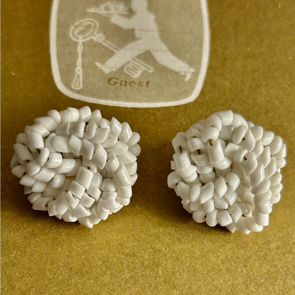 Vintage 1940s-50s Earrings Clip-on button, wired twist of white glass cut beads